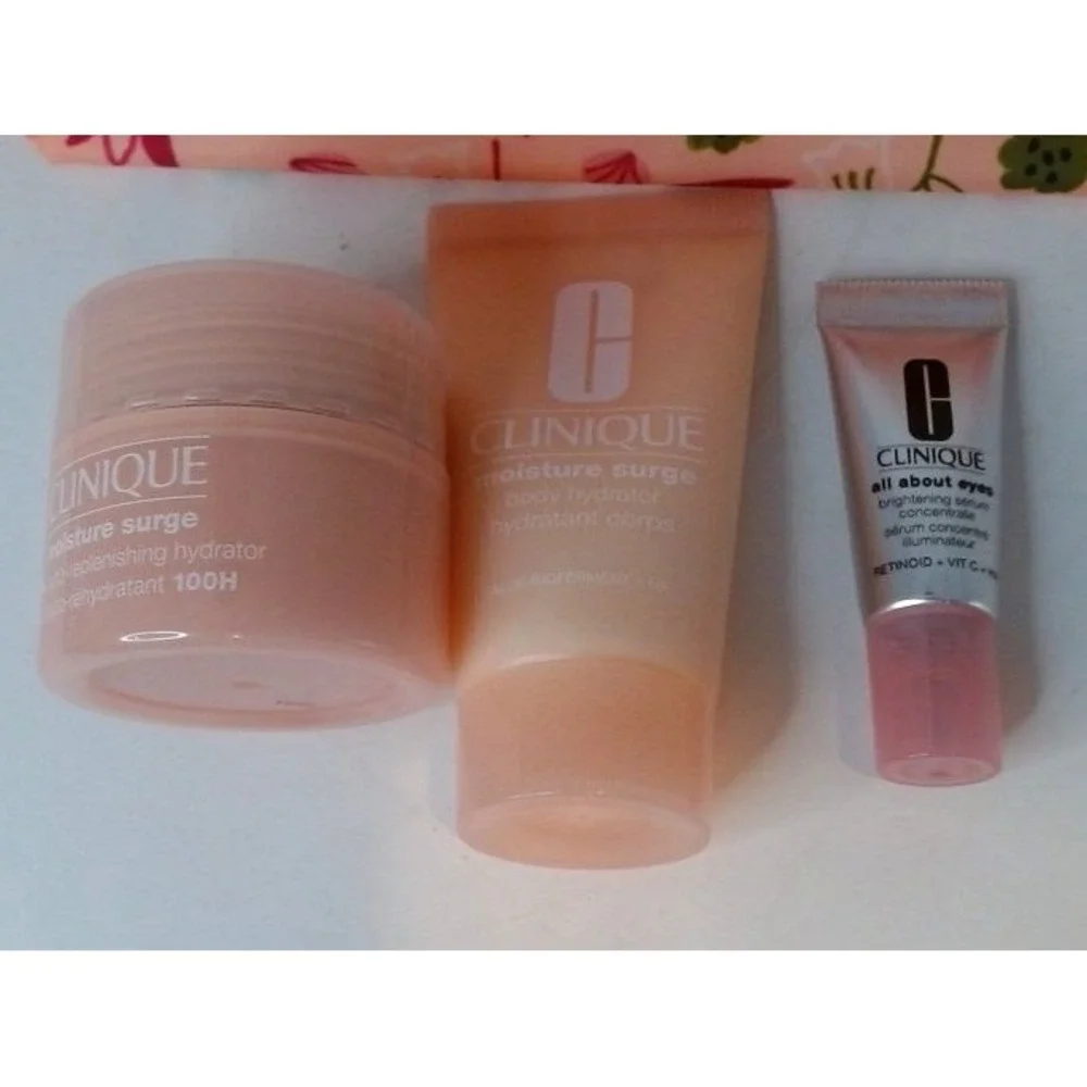Clinique - 3 Pc Set with Makeup Bag,  All BRAND NEW WITH BAG